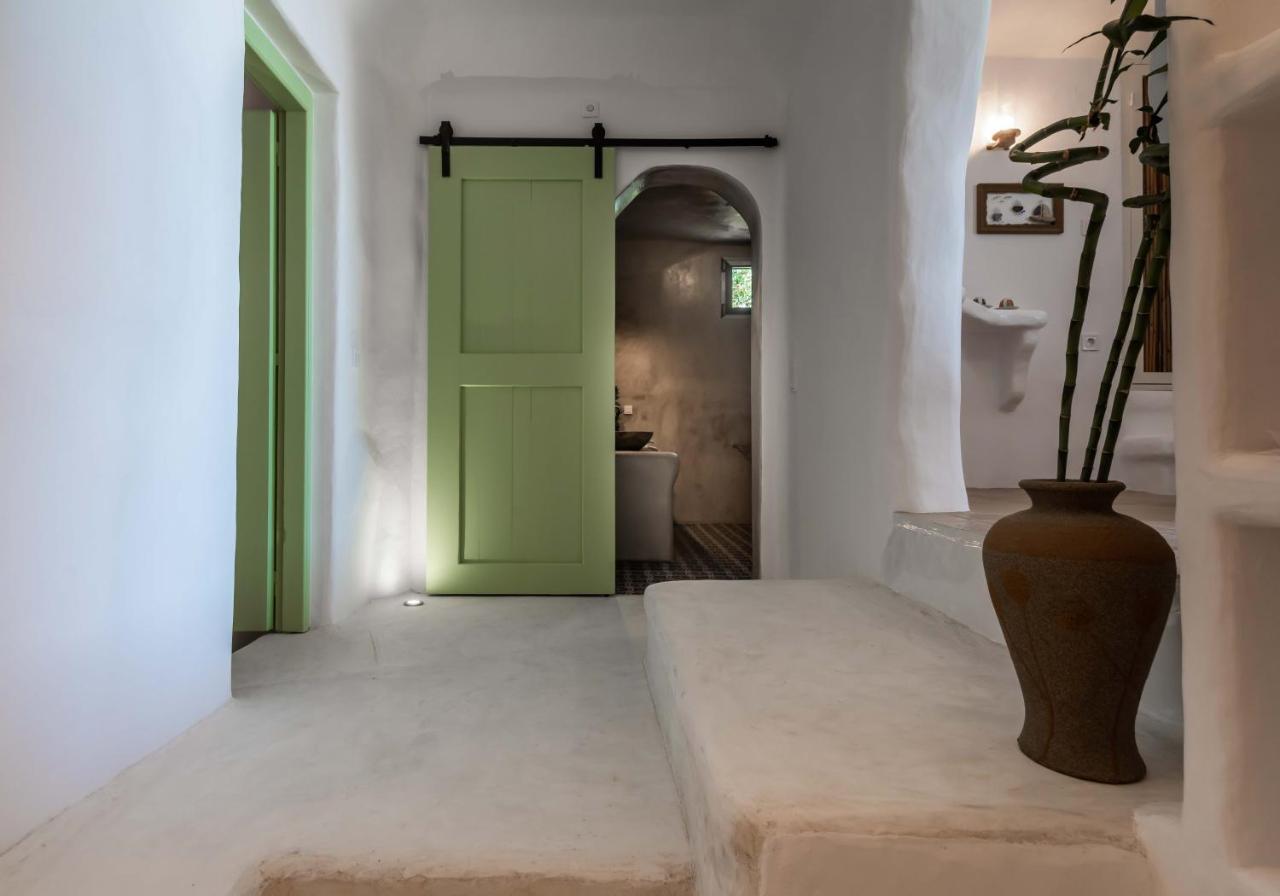 Petra Residence Mini Pool Spa Adámas Eksteriør bilde