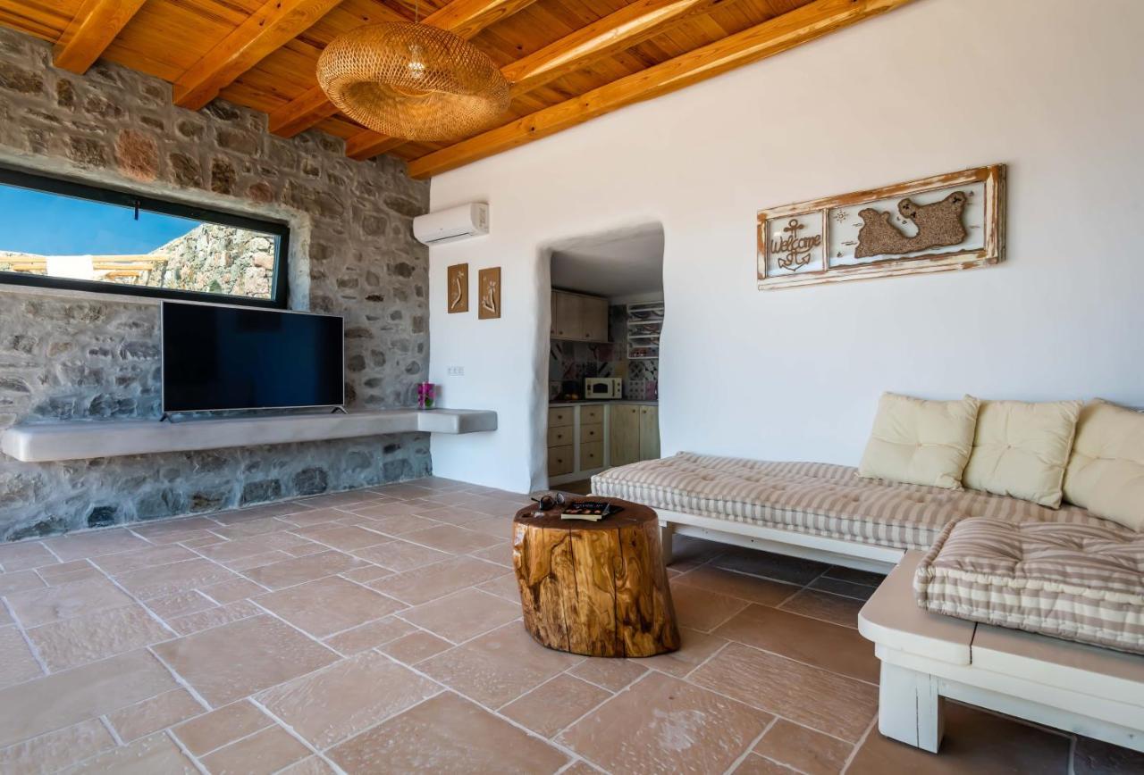 Petra Residence Mini Pool Spa Adámas Eksteriør bilde