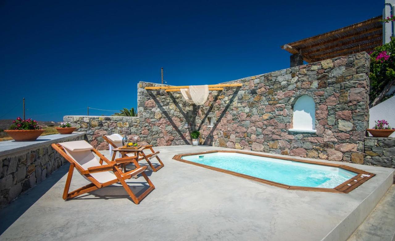 Petra Residence Mini Pool Spa Adámas Eksteriør bilde